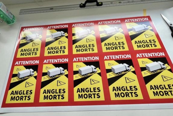 Angles Morts Warnschilder